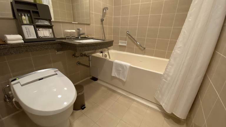 ダブルツリーバイヒルトン那覇 バスルーム