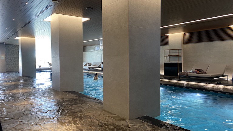 ハイアットリージェンシー瀬良垣アイランド 室内プール