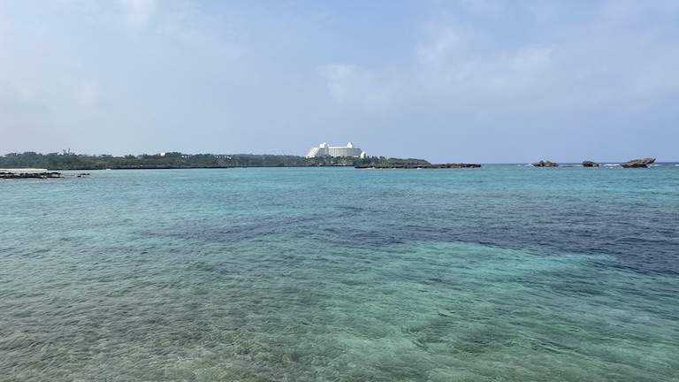 ハイアットリージェンシー瀬良垣アイランド 海から見えるインターコンチネンタルホテル