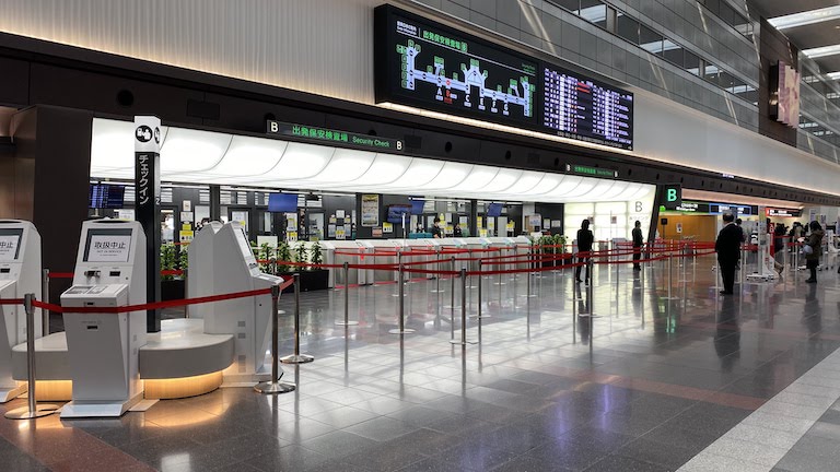 羽田空港出発ゲート