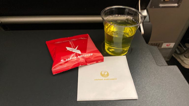 JAL国際線プレミアムエコノミー 機内サービス