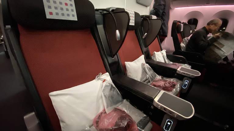 JAL国際線プレミアムエコノミー 座席