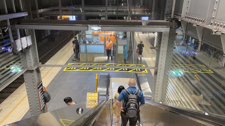 シドニー タウンホール駅 エアポートリンク