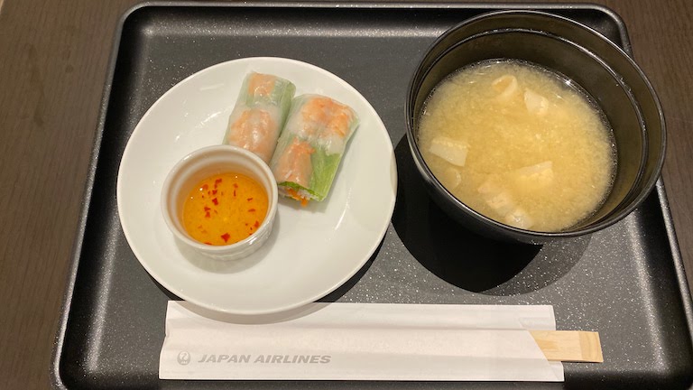 成田国際空港 本館 サクララウンジ 食事