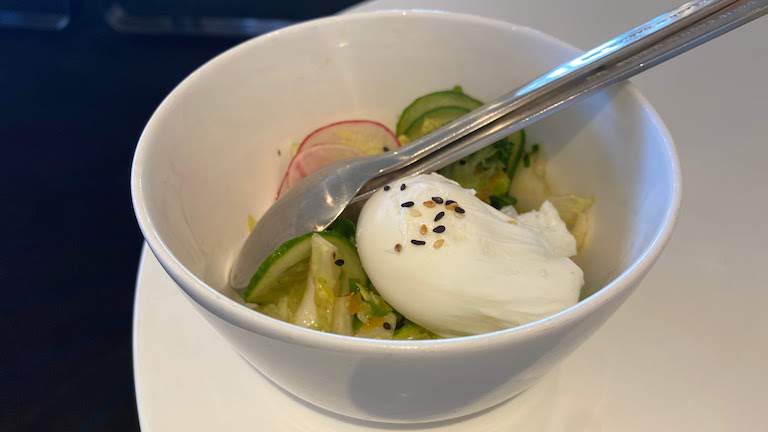 カンタス航空ビジネスラウンジ サラダ